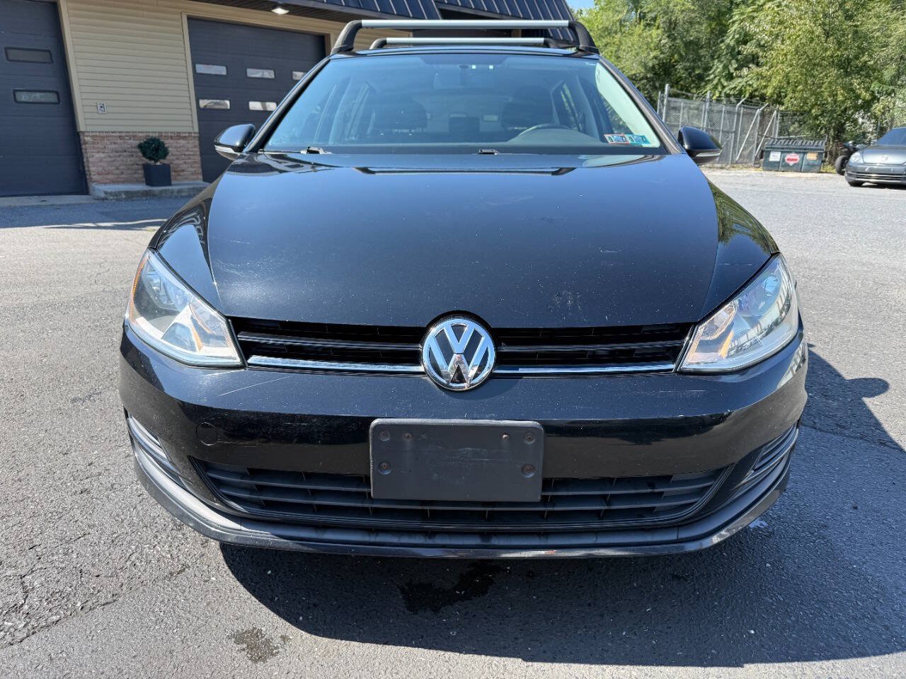 Used 2016 Volkswagen Golf S FWD image 2