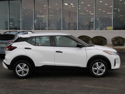 Certified 2025 Nissan Kicks Play S FWD image 11