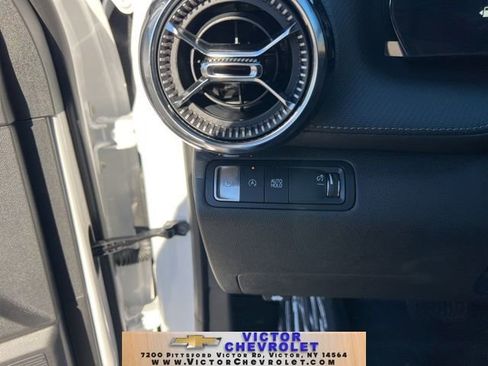 New 2025 Chevrolet Equinox LT w/ Safety and Technology Package image 12