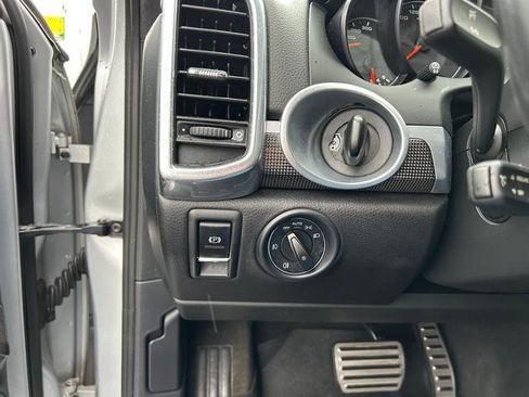 Used 2013 Porsche Cayenne GTS image 20