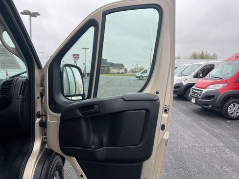 Used 2025 RAM ProMaster 2500 w/ Crew Van Package image 11
