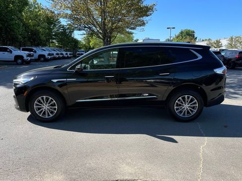 Used 2024 Buick Enclave Premium AWD/4WD image 3