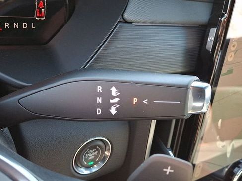 New 2026 GMC Acadia AT4 w/ Luxury Package AWD/4WD image 9
