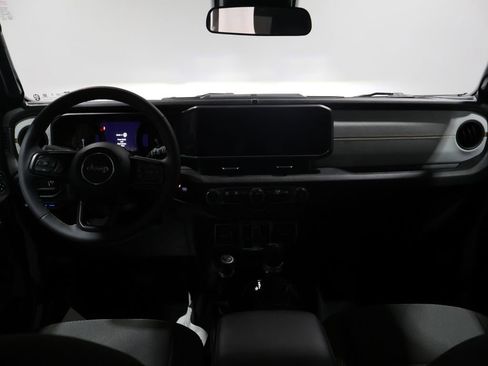 Used 2024 Jeep Wrangler Unlimited w/ Convenience Group image 15