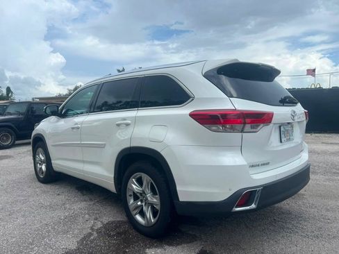Used 2019 Toyota Highlander Limited AWD/4WD image 7
