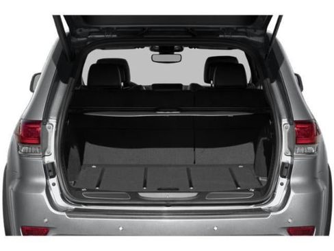 Used 2018 Jeep Grand Cherokee Limited image 12