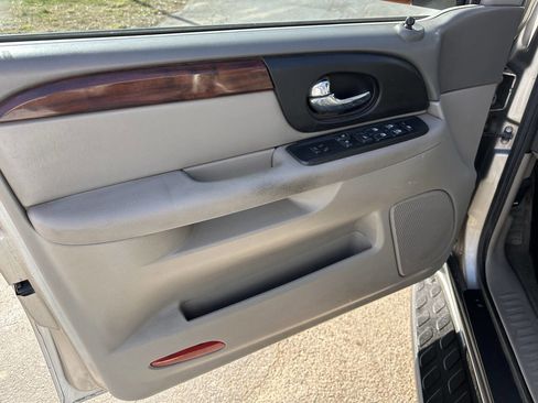 Used 2002 GMC Envoy SLT image 13