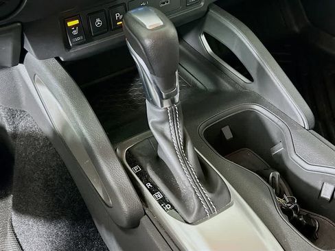 Used 2024 Nissan Frontier SV w/ Technology Package image 18