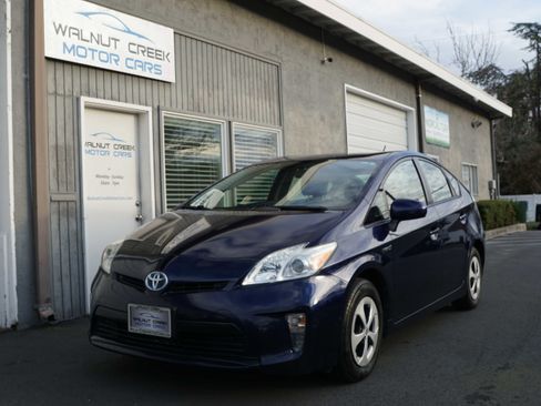 Used 2013 Toyota Prius Three image 1