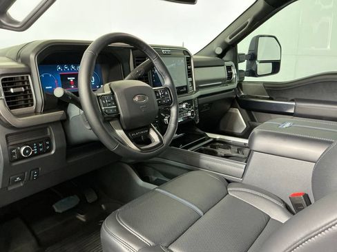 Used 2025 Ford F250 Platinum AWD/4WD image 21