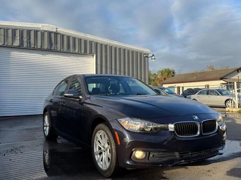 Used 2016 BMW 320i Sedan RWD image 2