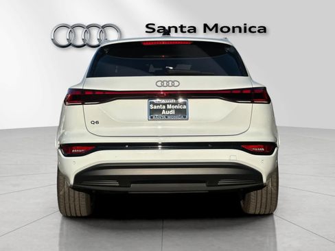 Used 2025 Audi Q6 e-tron Premium w/ Convenience Package image 7