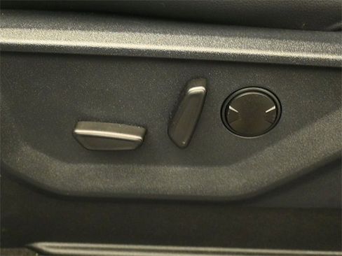 Used 2025 Ford F350 Lariat image 13