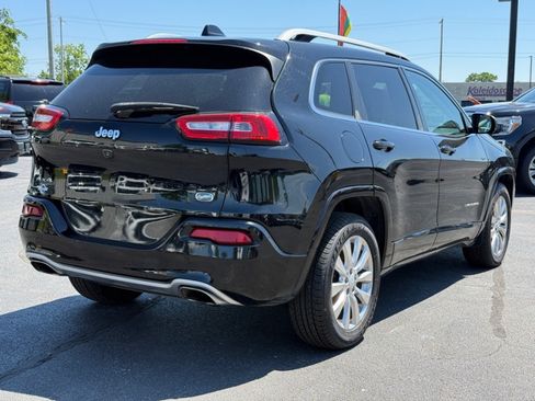 Used 2018 Jeep Cherokee Overland AWD/4WD image 7