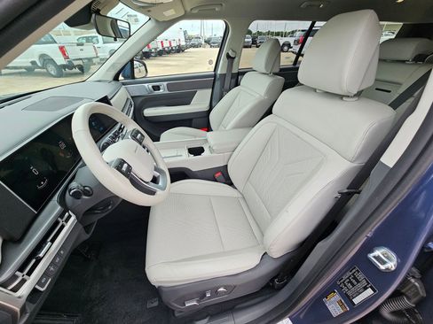 Used 2026 Hyundai Santa Fe SEL FWD image 16
