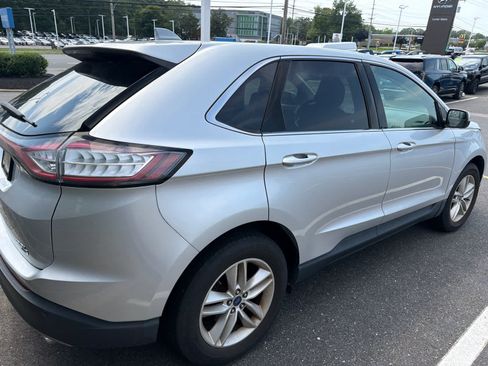 Used 2018 Ford Edge SEL AWD/4WD image 3