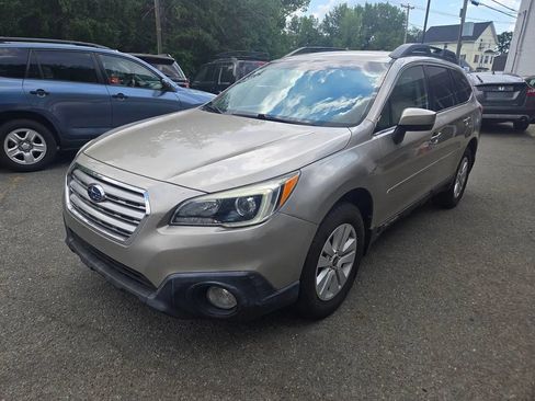 Used 2016 Subaru Outback 2.5i Premium AWD/4WD image 7