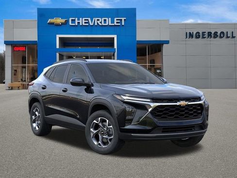 Used 2026 Chevrolet Trax LT w/ Driver Confidence Package image 7