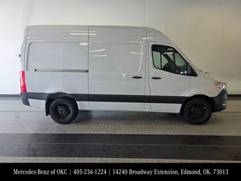 Certified 2025 Mercedes-Benz Sprinter 2500 image 5