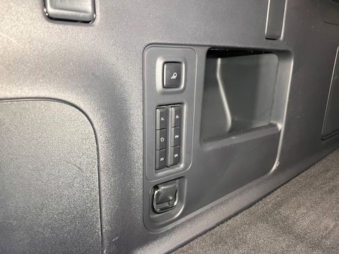 Used 2025 Ford Expedition Max Platinum image 30