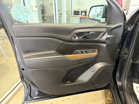 Used 2019 GMC Acadia SLE w/ LPO, Floor Liner Package image 18
