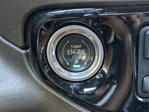Used 2023 Chevrolet Silverado 1500 LTZ AWD/4WD image 30
