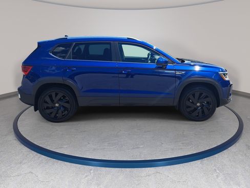 Used 2024 Volkswagen Taos SEL AWD/4WD image 4