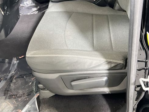 Used 2022 RAM 1500 Classic Warlock AWD/4WD image 18