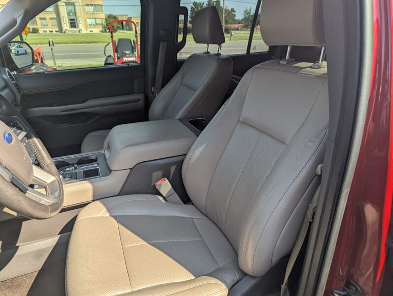 Used 2021 Ford Expedition XLT RWD image 14