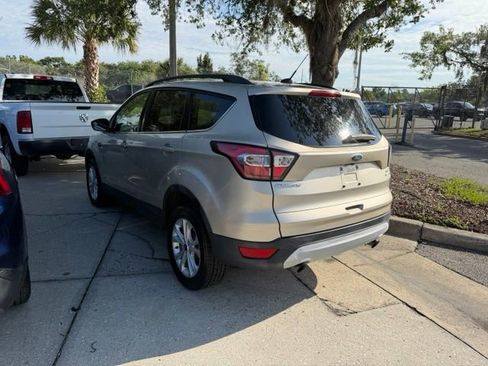 Used 2018 Ford Escape SE AWD/4WD image 9