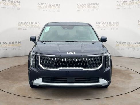 New 2026 Kia Carnival FWD image 8