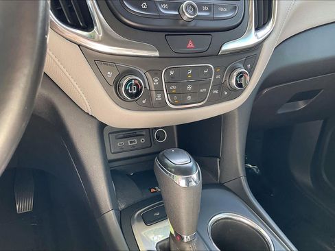 Used 2020 Chevrolet Equinox Premier FWD image 31