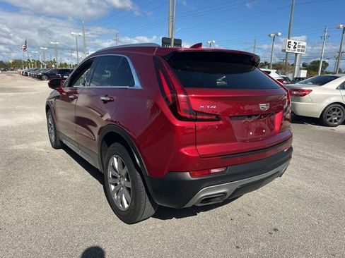 Used 2020 Cadillac XT4 Premium Luxury w/ Technology Package FWD image 4