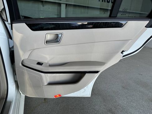 Used 2015 Mercedes-Benz E 350 Sedan image 21