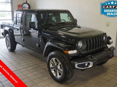 Used 2024 Jeep Gladiator Sport w/ Premium Package