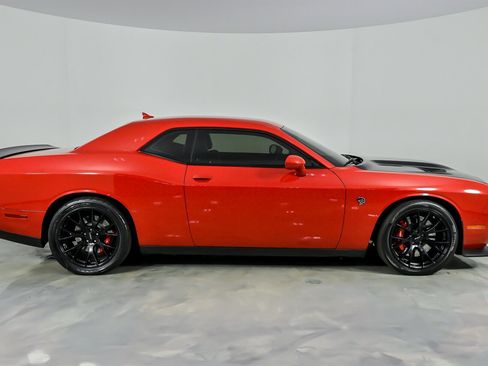 Used 2015 Dodge Challenger SRT Hellcat image 14