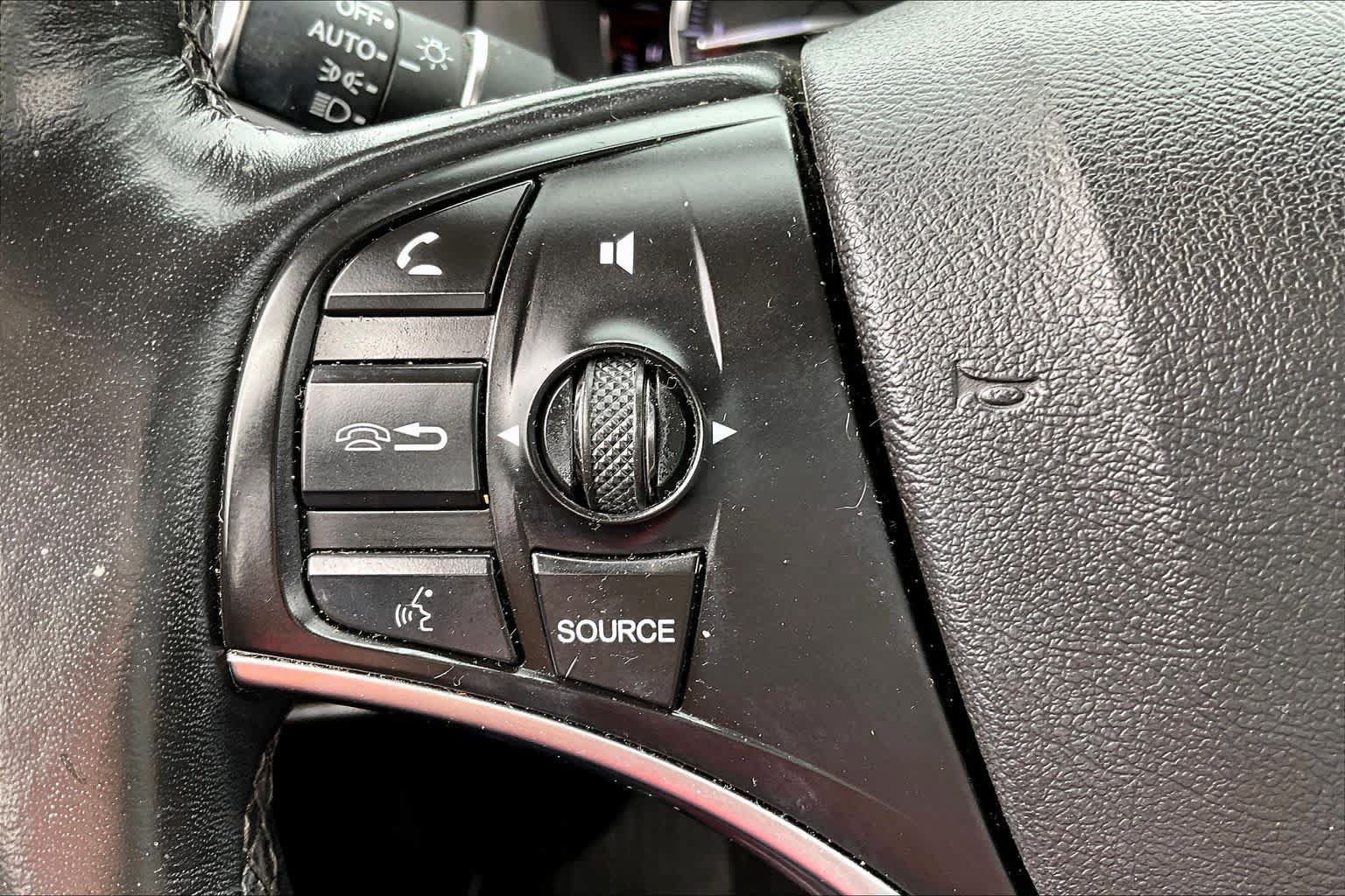Used 2018 Acura MDX w/ Technology Package AWD/4WD image 21