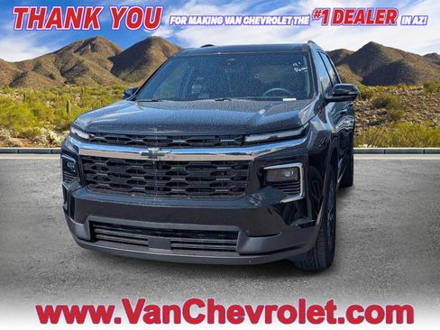 Used 2026 Chevrolet Traverse LT w/ Sun and Wheel Package image 1