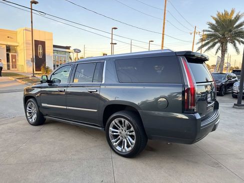 Used 2019 Cadillac Escalade ESV Premium Luxury w/ LPO, Radiant Package image 7