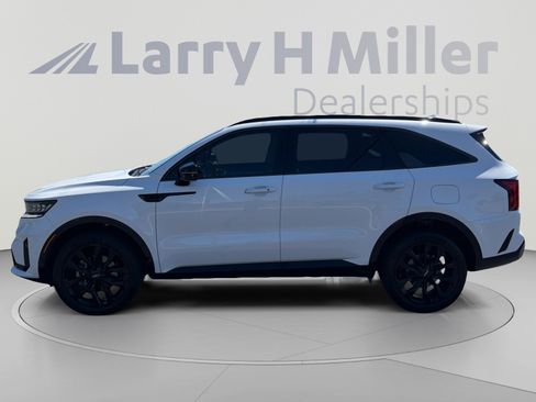 Used 2023 Kia Sorento SX AWD/4WD image 2