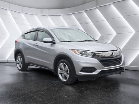 Used 2022 Honda HR-V LX image 2