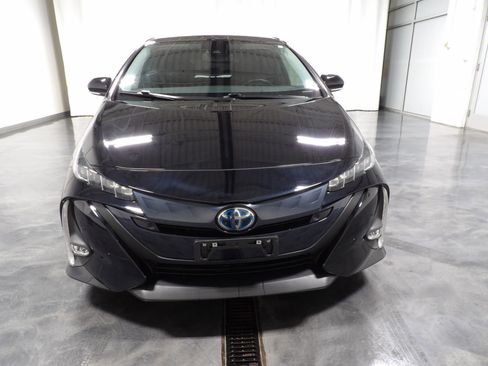 Used 2021 Toyota Prius Prime Limited w/ Carpet Mat Package (TMS) image 3