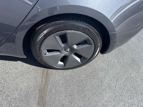 Used 2021 Tesla Model 3 Long Range image 13