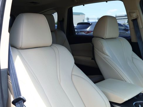 Certified 2025 Acura MDX FWD w/ Technology Package image 14