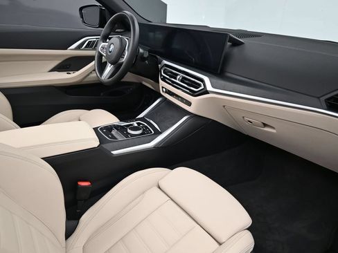 Used 2024 BMW M440i Convertible RWD image 11