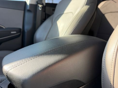 Used 2017 Hyundai Santa Fe Sport FWD image 15