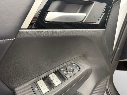 Used 2024 Mitsubishi Outlander SE image 14