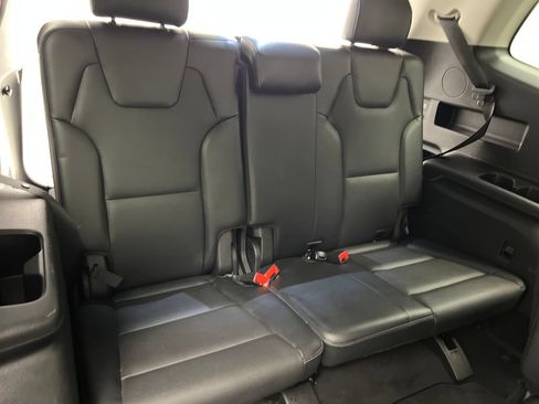 Used 2025 Kia Telluride S FWD image 37