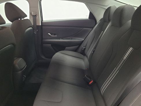 Used 2024 Hyundai Elantra SEL image 18