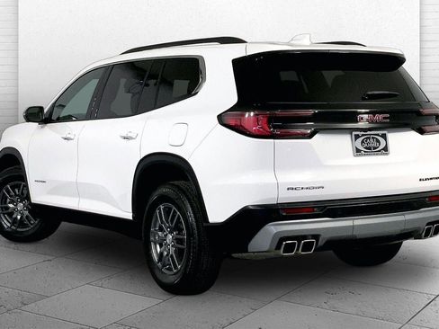 Used 2025 GMC Acadia Elevation image 11